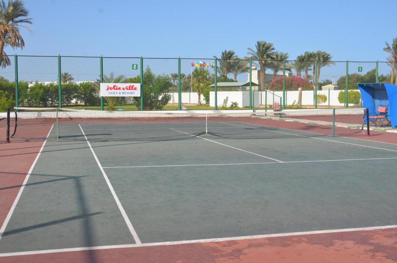 Pickalbatros Golf Beach Resort Sharm El Sheikk Exterior foto Tennis court at the club