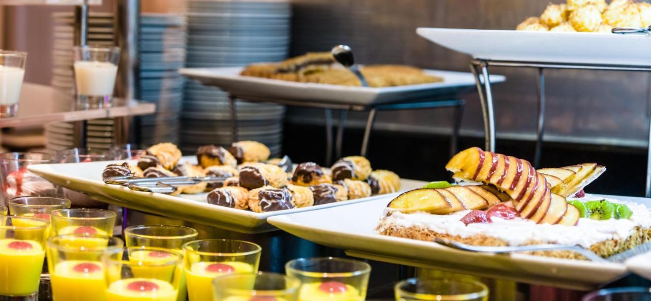 Pickalbatros Golf Beach Resort Sharm El Sheikk Exterior foto A dessert buffet