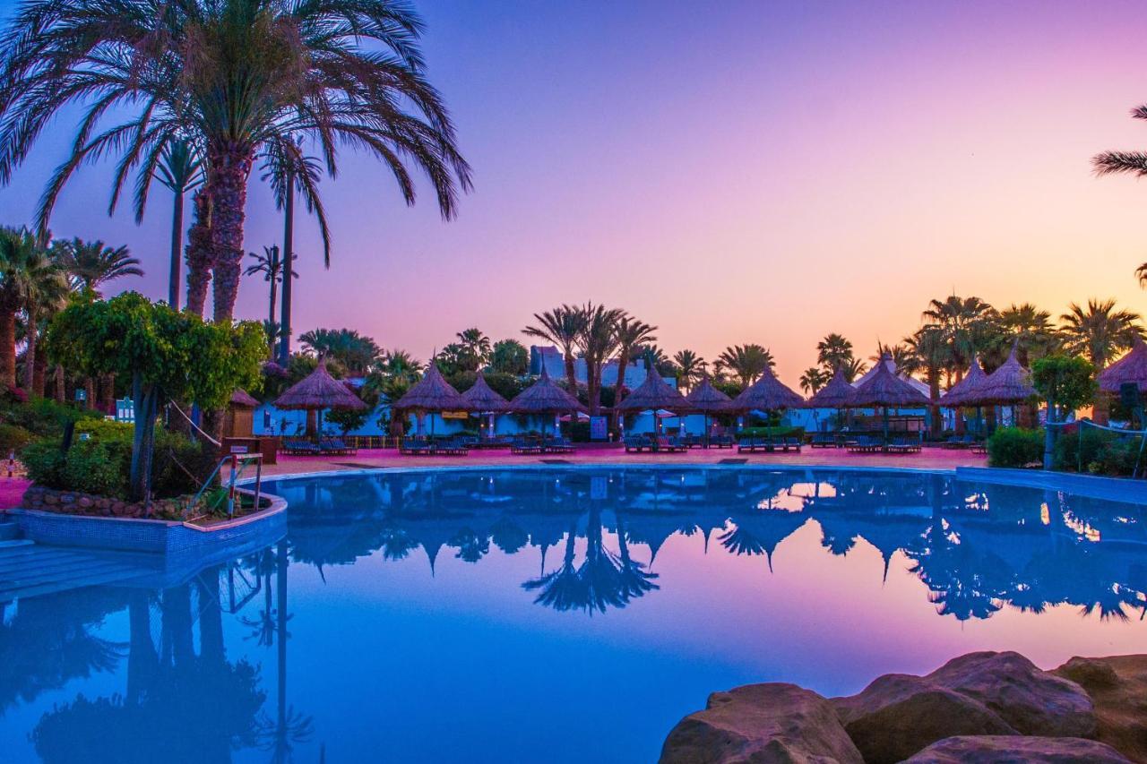 Pickalbatros Golf Beach Resort Sharm El Sheikk Exterior foto Sunset at Iberostar Grand Hotel Melia, Egypt