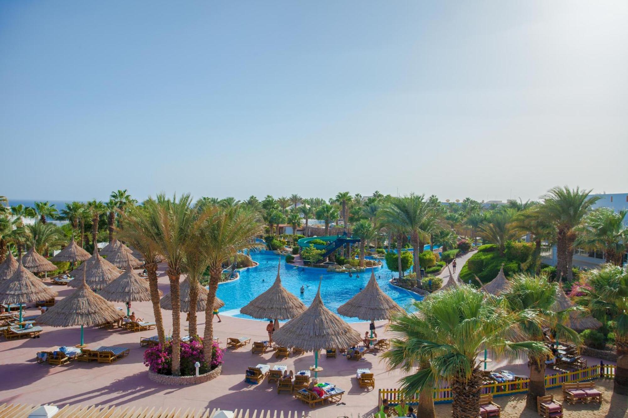 Pickalbatros Golf Beach Resort Sharm El Sheikk Exterior foto The resort's main pool